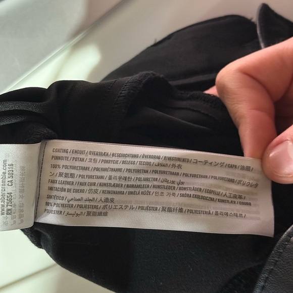 Abercrombie Ankle Straight Ultra High Rise Faux Leather Pants Black Sz 29/8 LONG - Picture 8 of 9